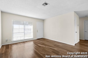 Photo - 922 Saddlebrook Dr