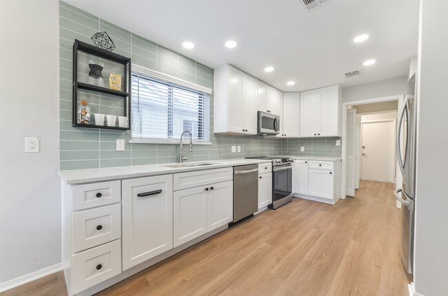 Building Photo - 22803 Merrymount Dr Rental