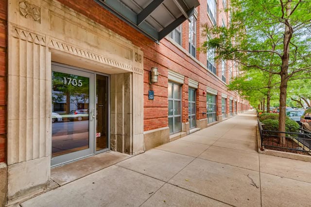 1735 N Paulina St Unit 0418