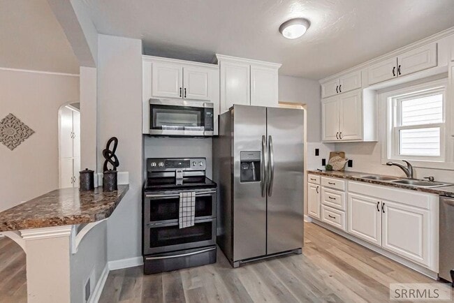 Photo - 465 3rd St