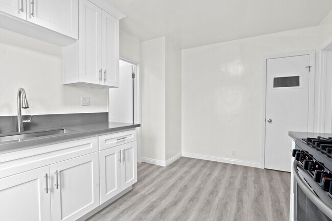 1824 16th St Unit 8