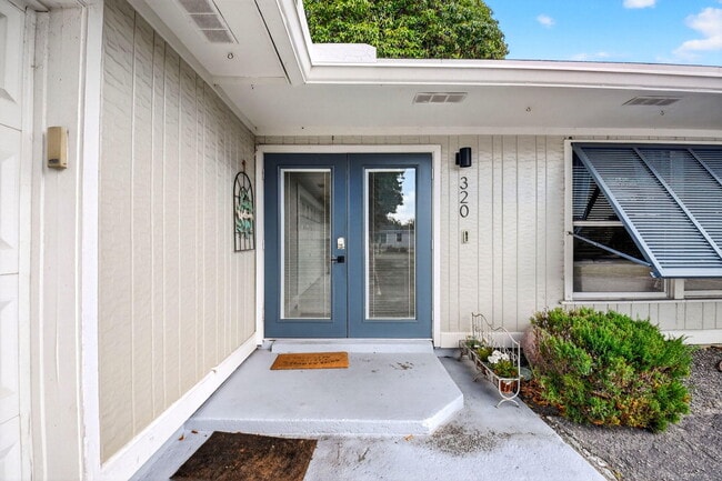 Photo - 320 Riverdale Rd