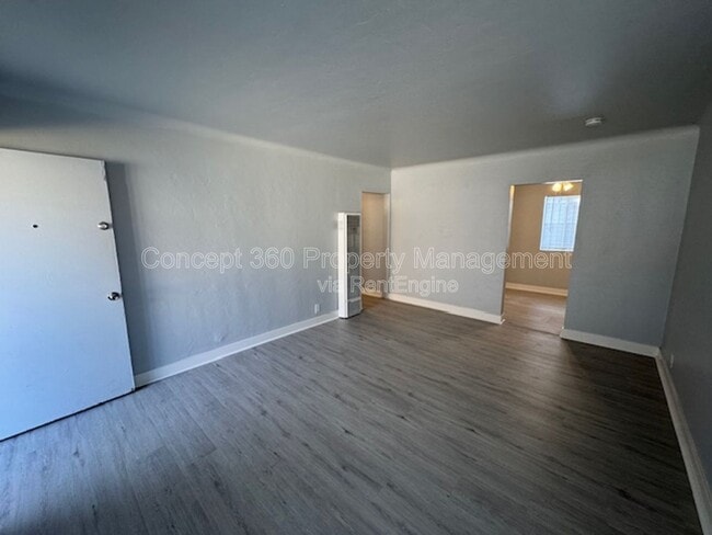 Photo - 1834 Cedar Ave