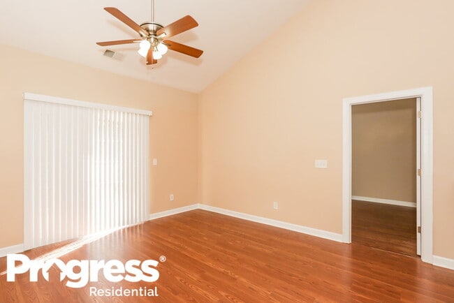 Photo - 2885 Island Point Dr NW