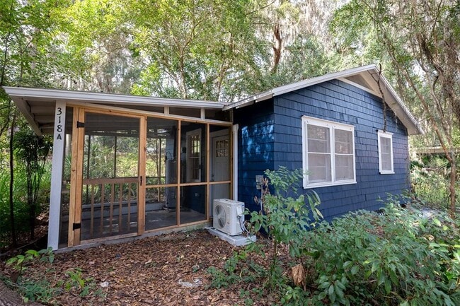 Building Photo - 318 NW 24th St Unit A