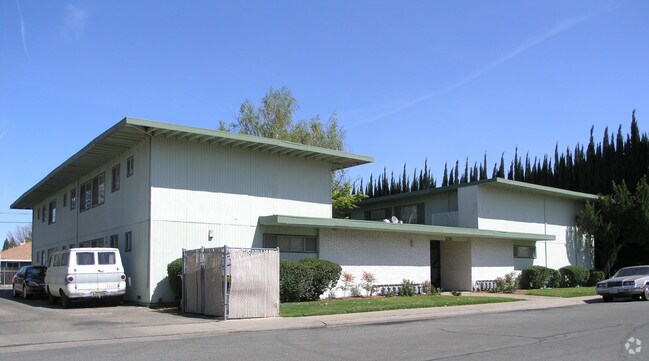 Photo - Birch Apartments