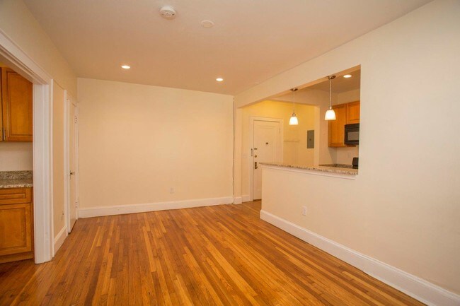 Photo - 136 Highland Ave Unit 6