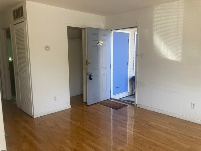 Photo - 610 Noahs Rd Unit 407
