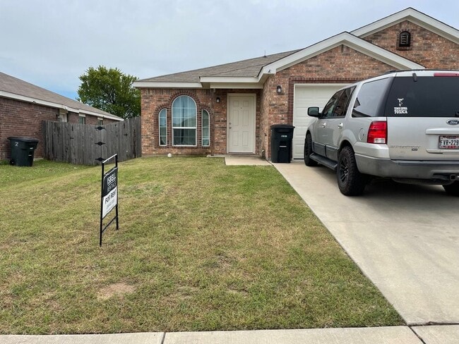 Building Photo - AVAILABLE NOW! Unit 3807 John Chisholm Loop - A Rental