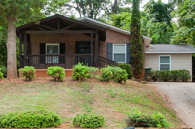 Building Photo - 717 Bennett St