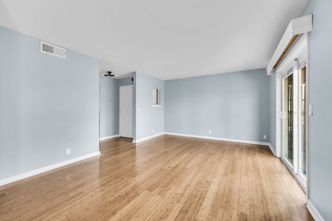 Photo - 221 Summit Ridge Dr