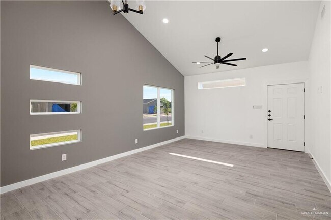 Photo - 15 Mockingbird Rd Unidad D