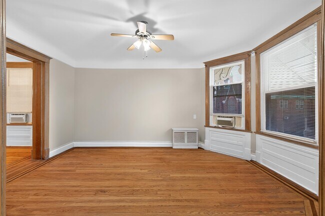 Photo - 18 Boyd Ave Unit 2