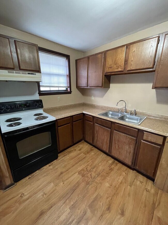 Photo - 946 31st Ave N Unit 946 31st Ave N #B