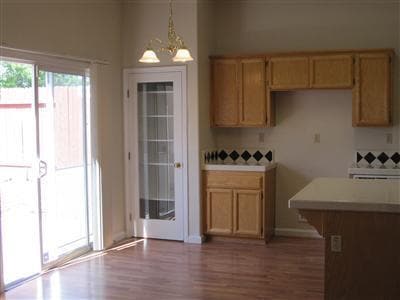 Photo - Roseville, Cresleigh Highlands, Near Galleria Mall, 4 Bed ,New Paint Gardner,