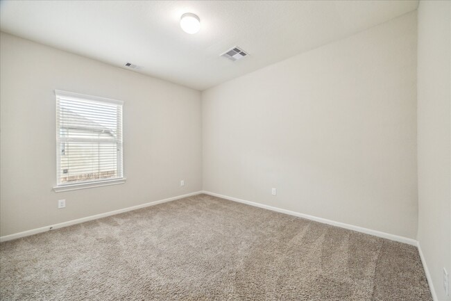 Photo - 1539 Giles Dr