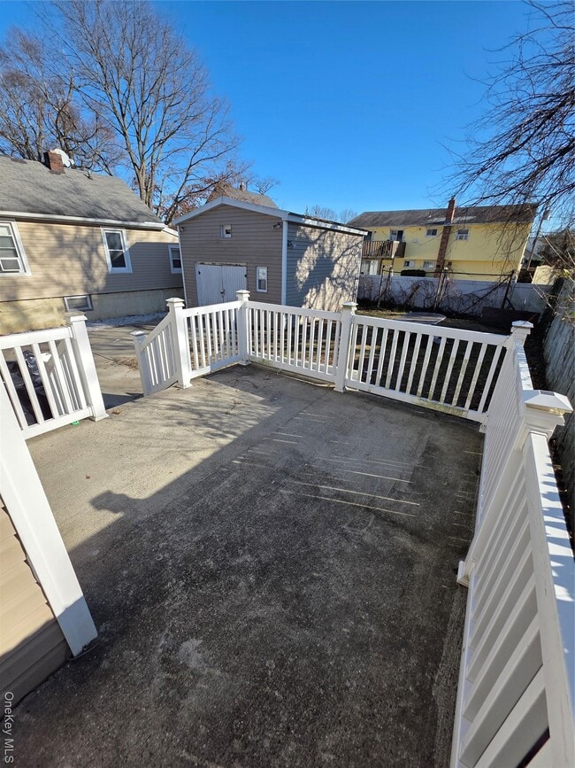 Photo - 1075 Harrison St