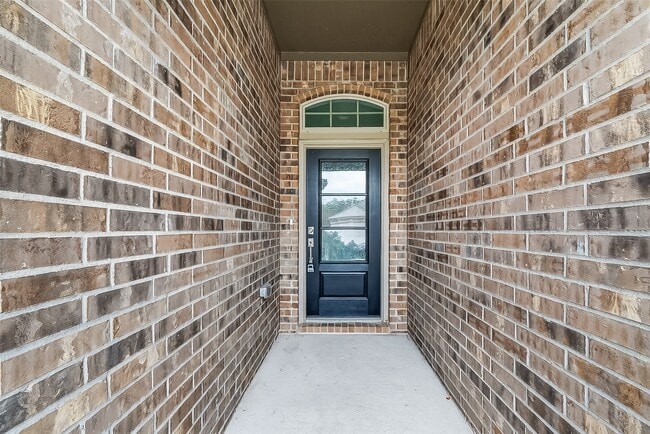 Photo - 19168 Pinewood Grove Trl