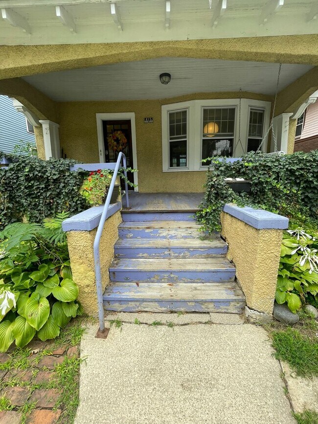 Photo - 415 N Division St Unit #2