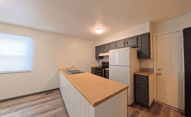 Photo - 2603-2605 Eastview Dr Unit 2605 Eastview Dr.
