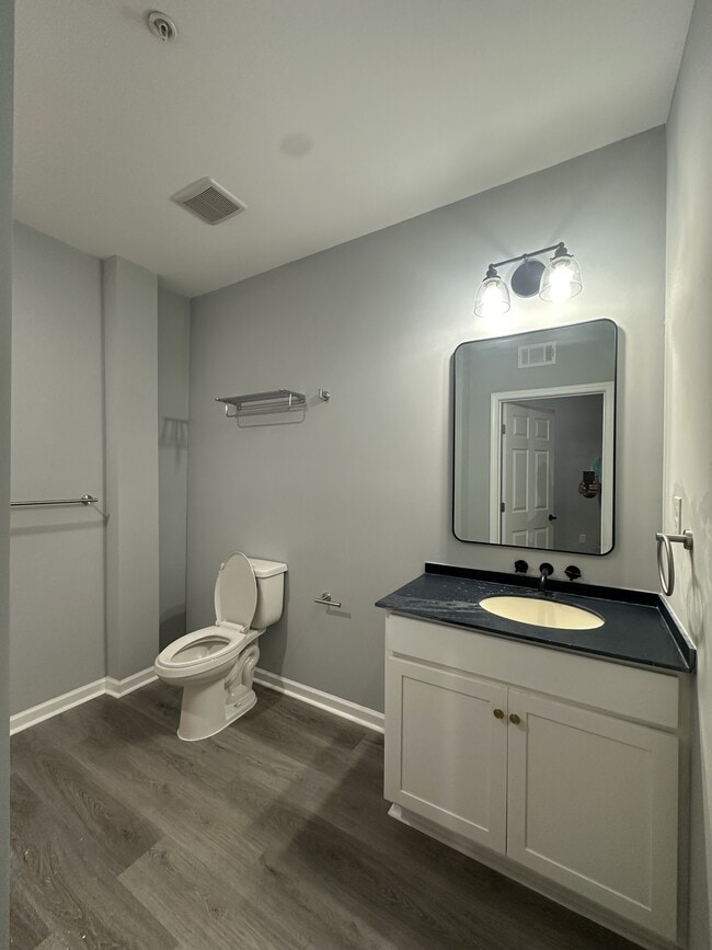 Building Photo - 776 Baconsfield Dr Rental
