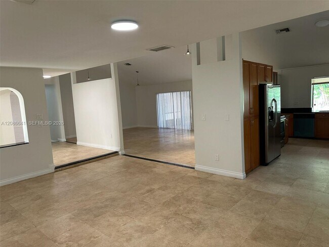 Photo - 20605 NE 9th Ct