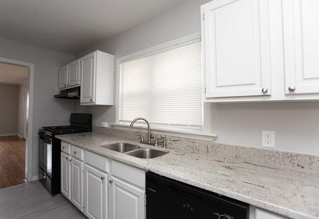 Photo - 23 Quillen Ave