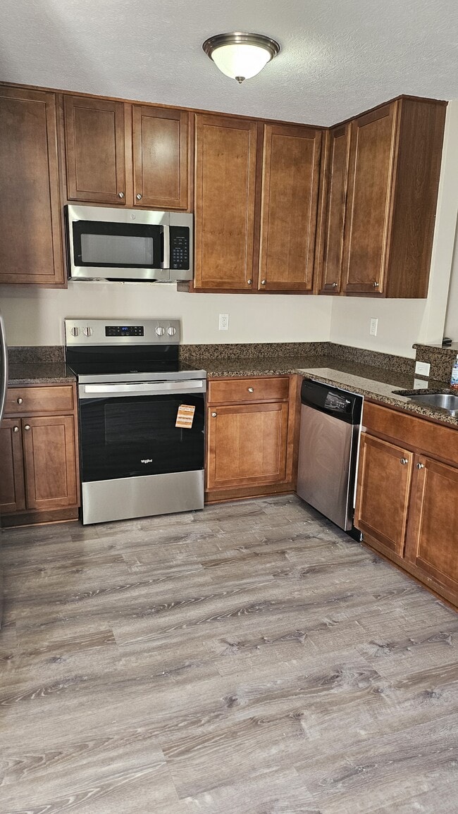 Photo - 8285 Bruntsfield Rd