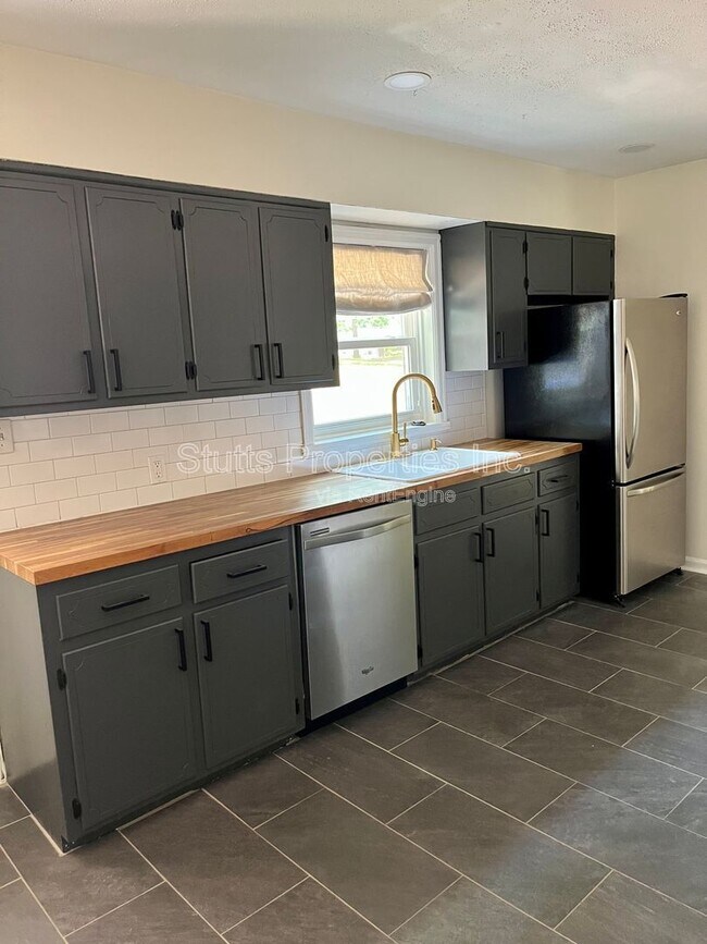 Photo - 1813 Tune Ave