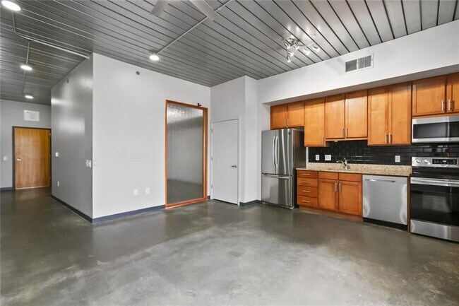 Photo - 620 Glen Iris Dr NE Unit 501