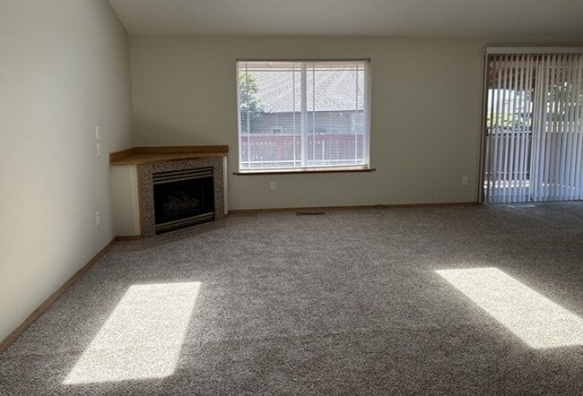 Photo - 3Bd/2Ba Single Story House - Available to View!