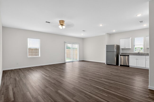 Photo - 4725 Harlequin Dr