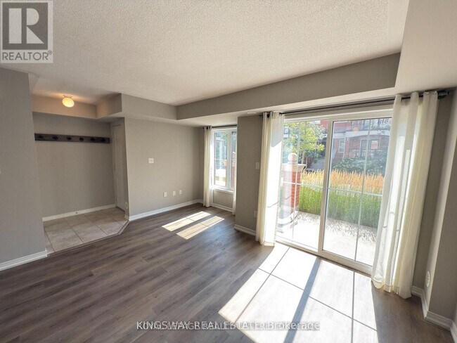 Photo - 2472 Post Rd