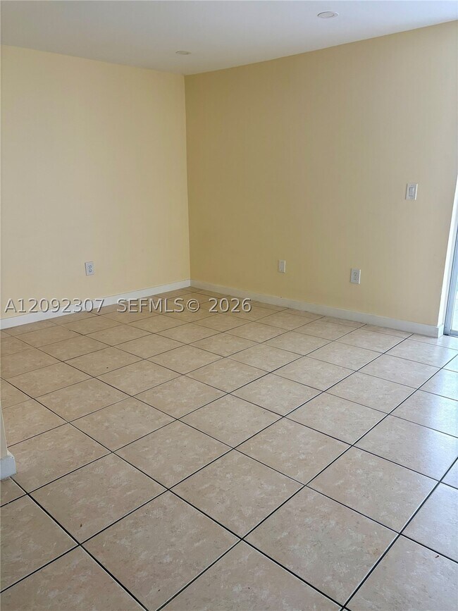 5050 NW 7th St Unidad 309