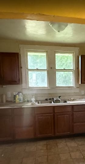 Photo - 105 N Illinois St