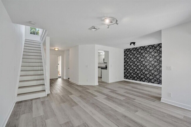 Photo - 11652 NW 19th Dr