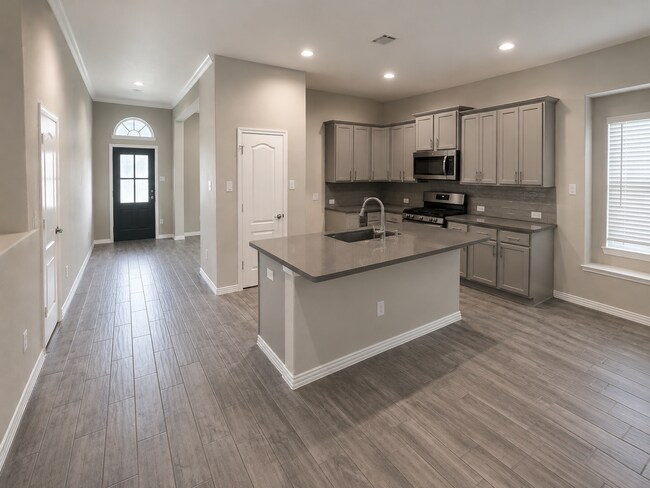 Photo - 14143 Medina Dr