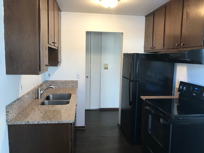 Photo - Villager Apartments