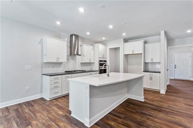 Photo - 425 Greyfield Dr