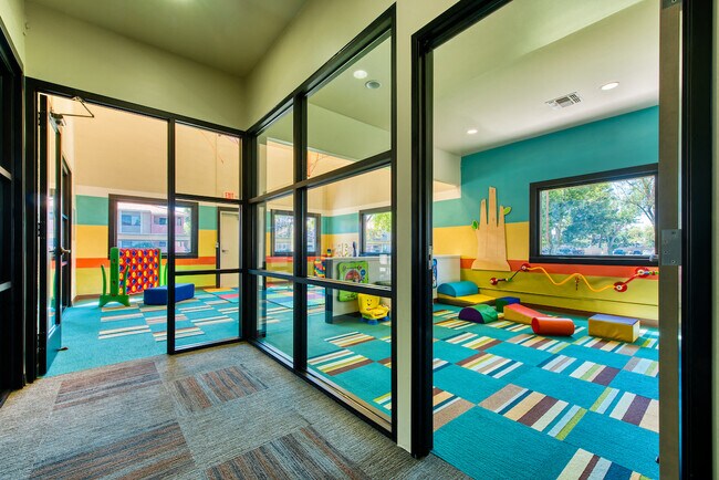 Heritage Pointe Apartments For Rent in Gilbert, AZ