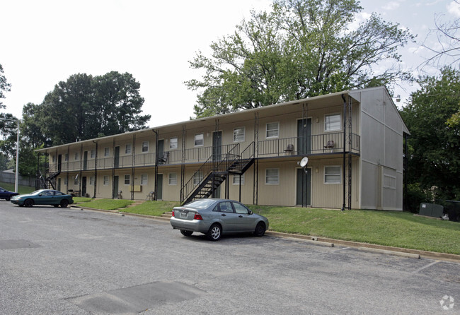 Building Photo - Whitehaven Oaks Apartments