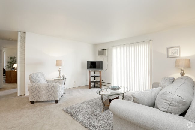 2 Bedroom Classic - Living Room