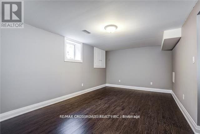 Photo - 133 Labrador Dr