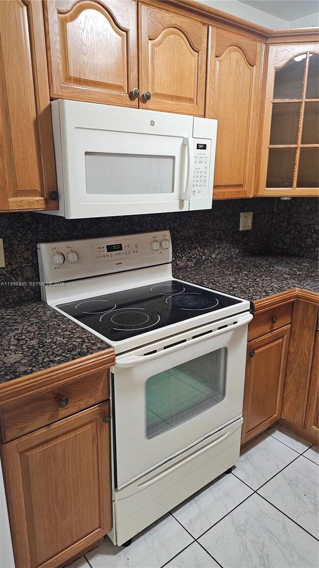 Photo - 8321 NW 7th St Unidad 1-202