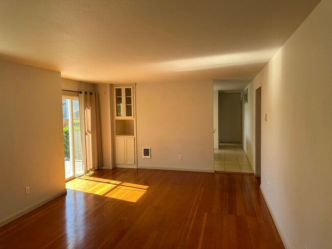 Photo - Large 2 bedroom, 2 full bathroom home in Eugene!