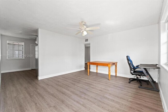 Photo - 11441 SW 2nd St Unit 11443