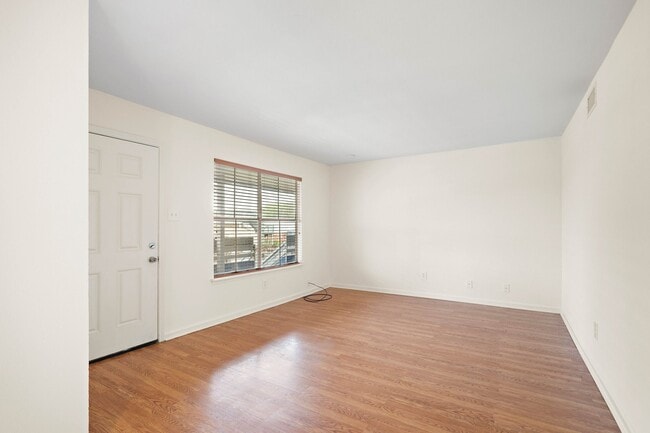 Photo - 2828 61st St Unit 202