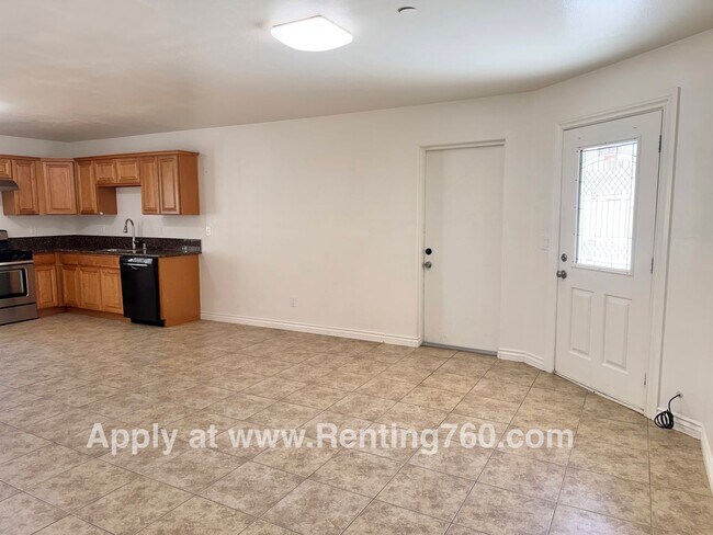Photo - 3 Bed 2 Bath Home With Scenic Desert Views