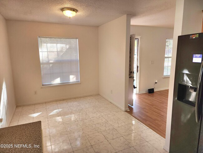 Photo - 2345 W 15th St