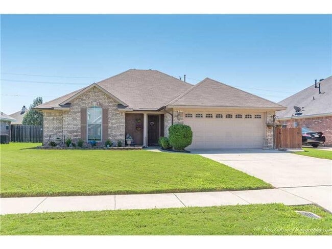 Building Photo - Close to Barksdale Air Force Base... Rental